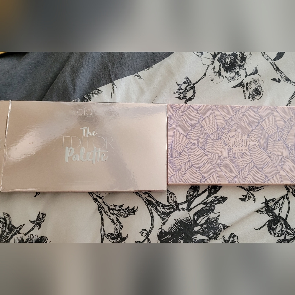Eyeshadow palette